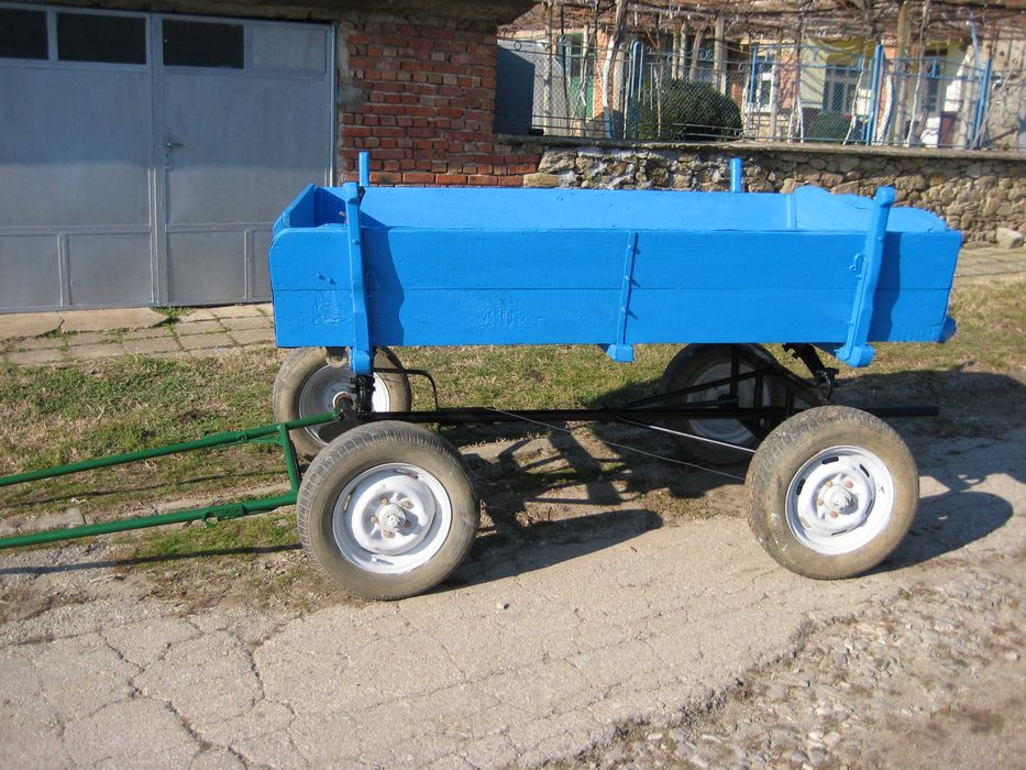 КАРУЦА С ГУМЕНИ КОЛЕЛА