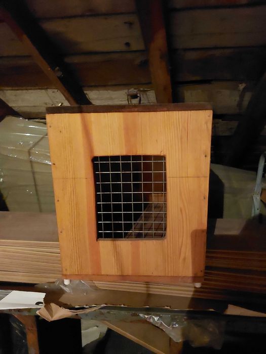 Дървена клетка за пренасяне на зайци