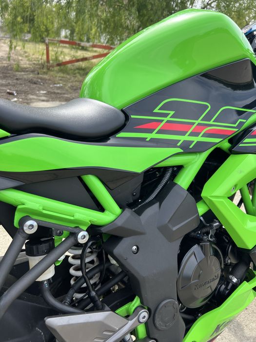 Vând Kawasaki Ninja 125