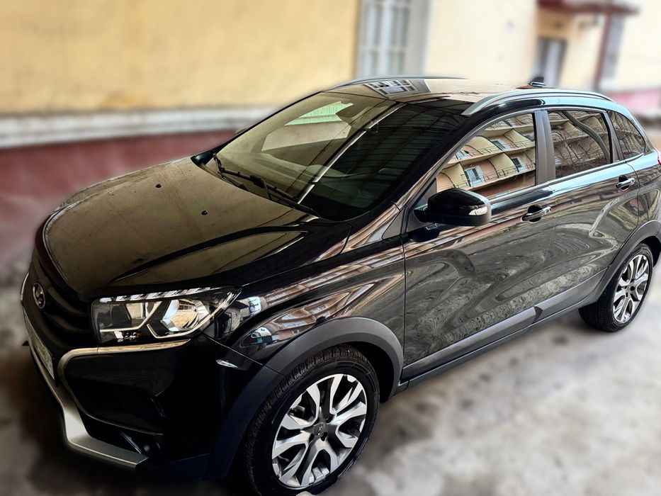 Продается Lada Xray Cross 2020