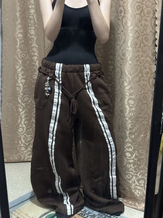 Коричневые трико