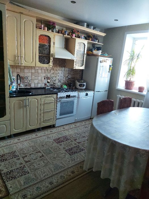 Продам 3-х комнатную квартиру