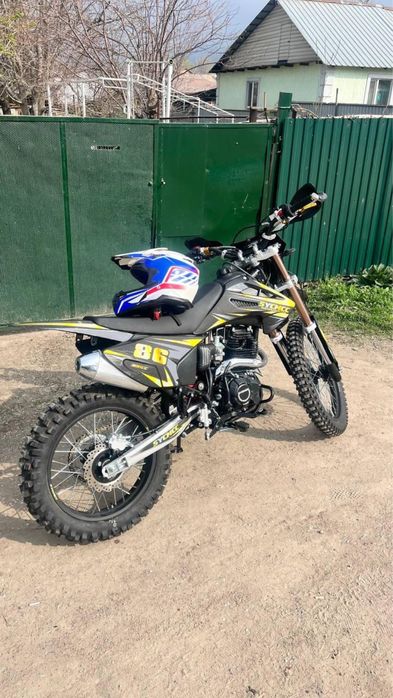 Продам мотоцикл практически новый