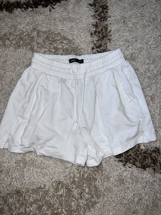 Бели къси гащи размер S