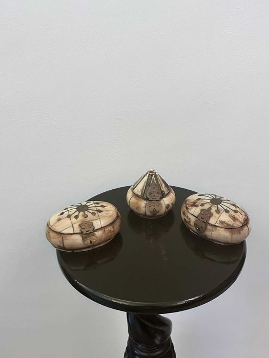 Set de 3 casete si o scrumiera sidef bibelou bibelouri bomboniere