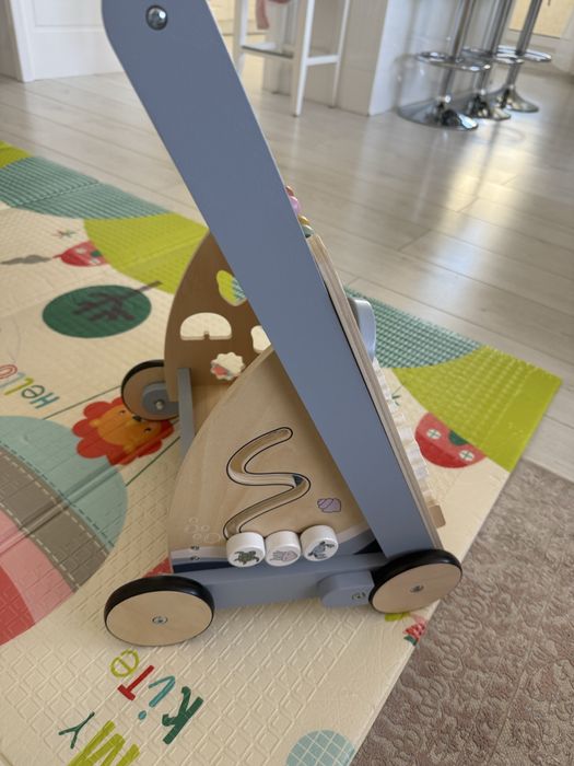 Проходилка за бутане walker уолкър Hauck