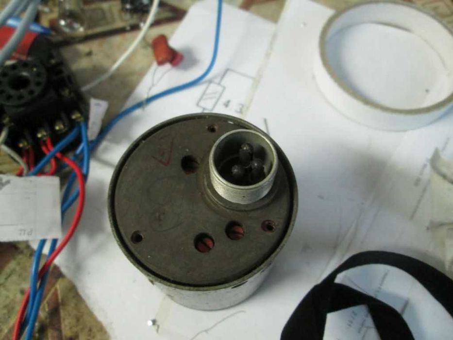 Прибори от стар самолет - термометър с термосонда и амперметър