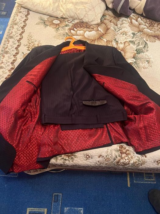 Продаётся костюм индивидуального пошива, мужской