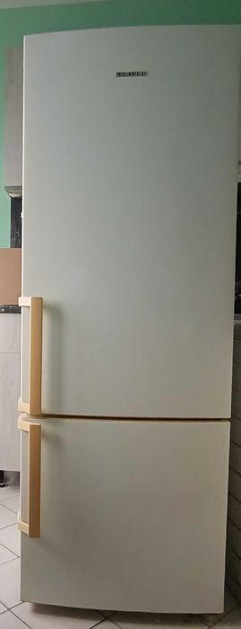 Продавам хладилник