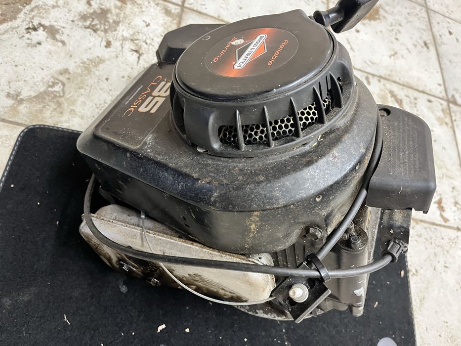Двигател за косачка Briggs Stratton
