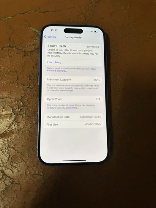 iPhone 16 Blue 128GB счупен гръб