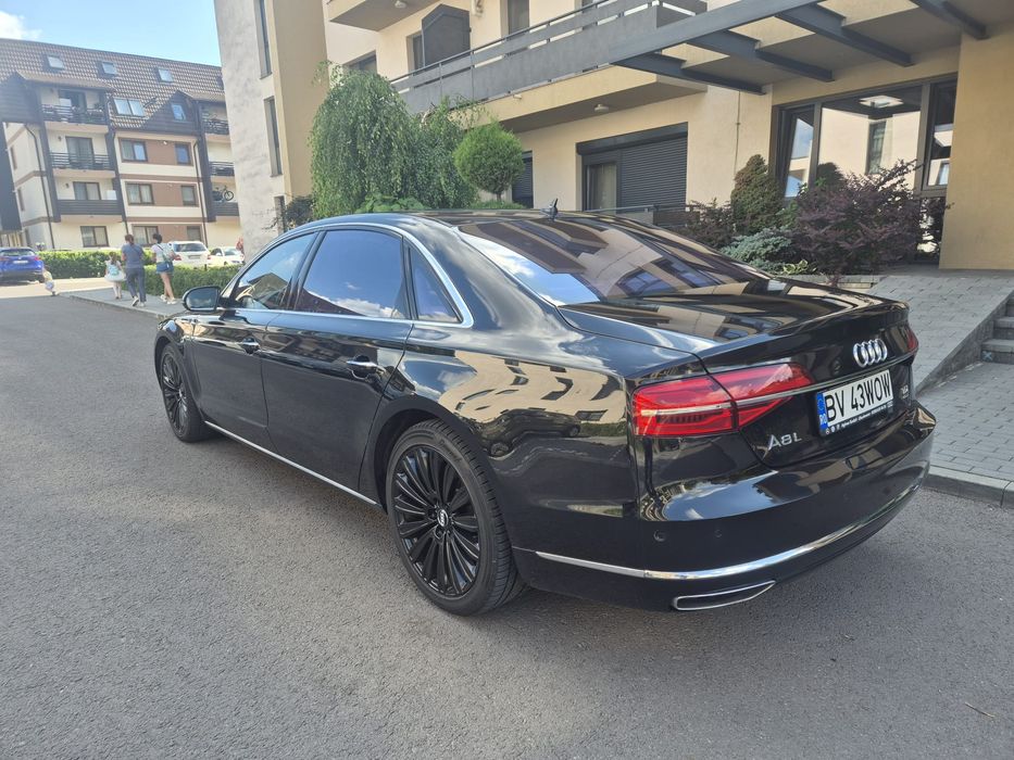Proprietar  Vând Audi A8L,3.0TDI,