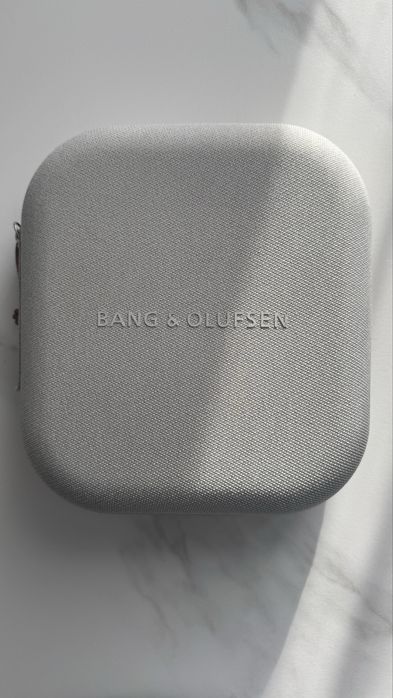 Спешно продавам!!!Слушалки  Bang and Oufsen BEOPLAY HX