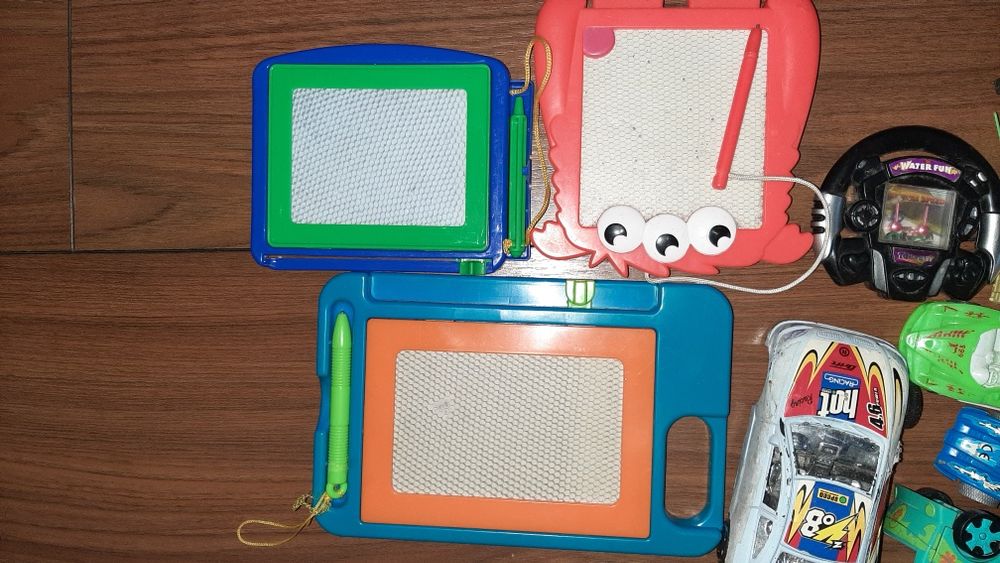 Cuburi de construit,tăblițe de scris