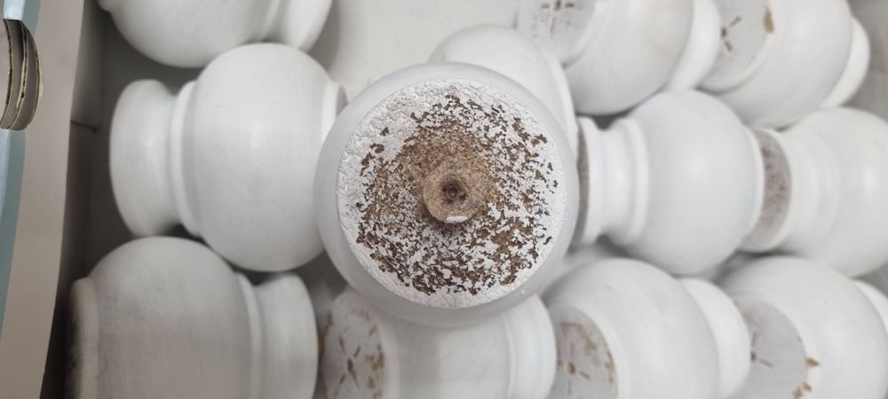 Picioare pentru mobila