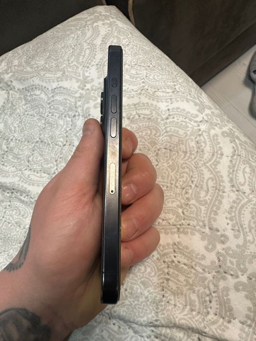 iPhone 15 pro 128 gb