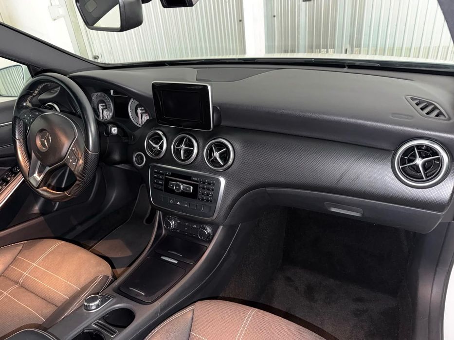 Mercedes A180 75000km  10/2012