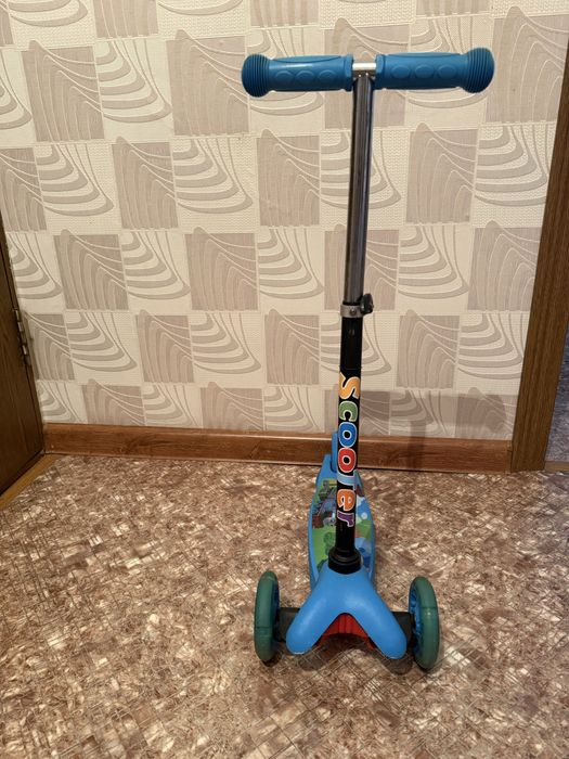 Продам самокат трехколесный