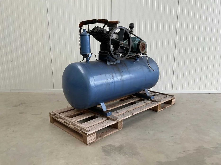 Compresor aer 200L,