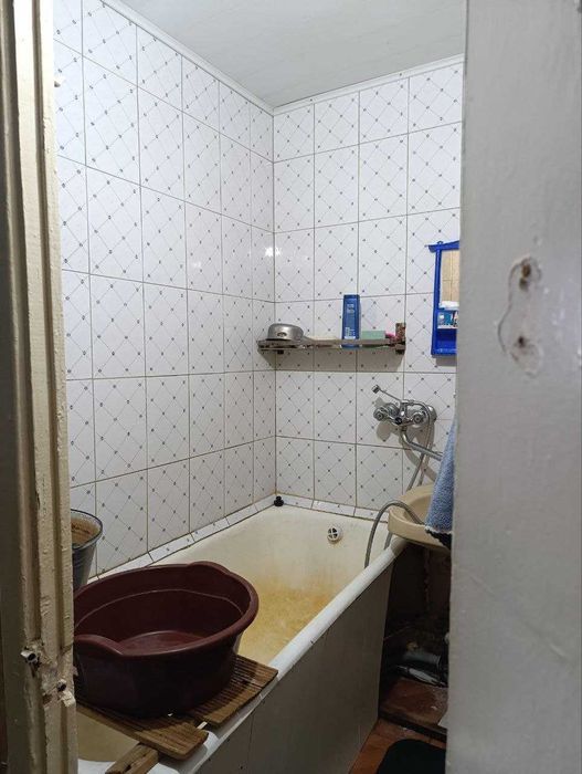 Квартира дешево, выгодно, трехкомная с двумя большими балконами