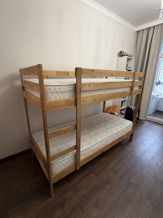 Продам двухярусную кровать