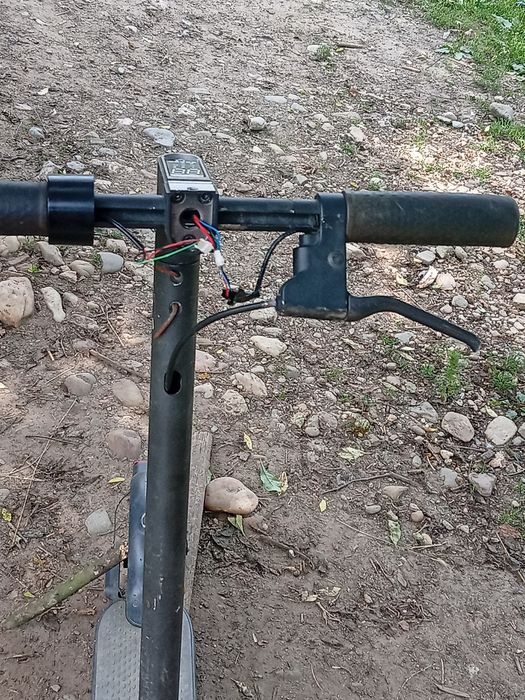 Vând trotinetă electrică