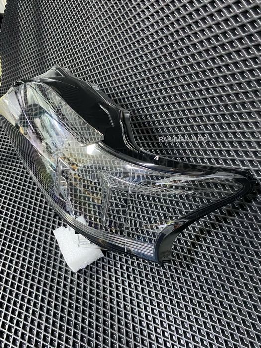 Стекла на Фары Lexus RX