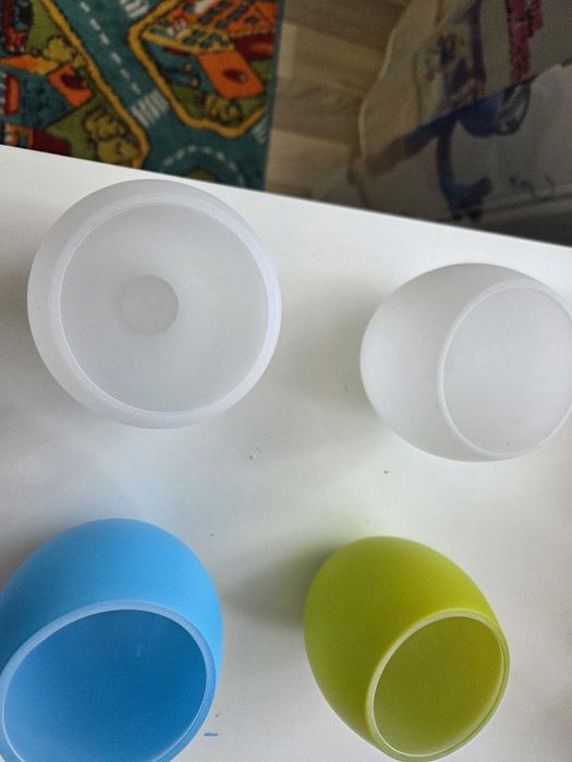 Vand 4 abajururi de sticla pentru lustra E14