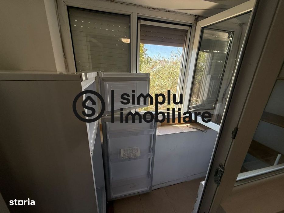 Garsoniera, etaj 1/4, centrala, Ciuperca - 75 000 Euro