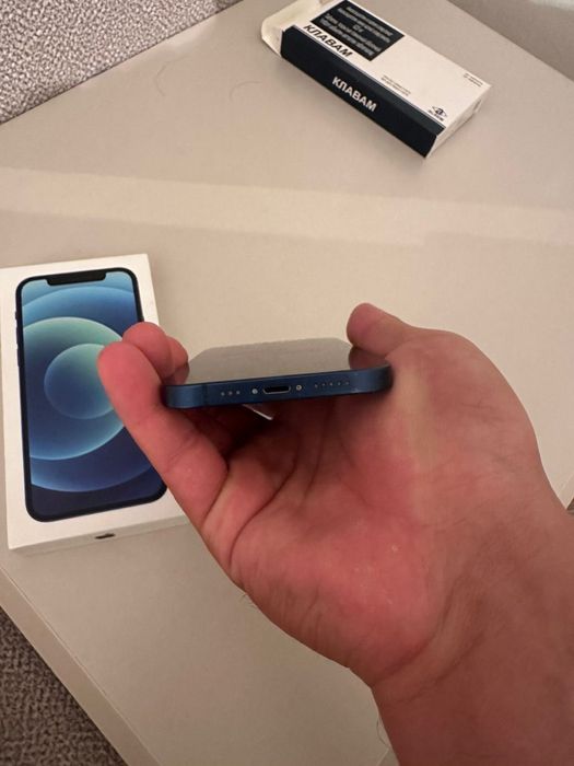 Айфон 12 көк свет