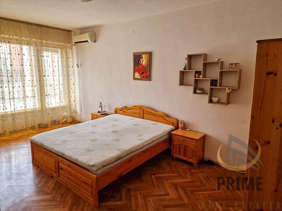 Дава се под наем Тристаен апартамент в Бургас, Център - 74 кв.м за 612 € - Снимка #9