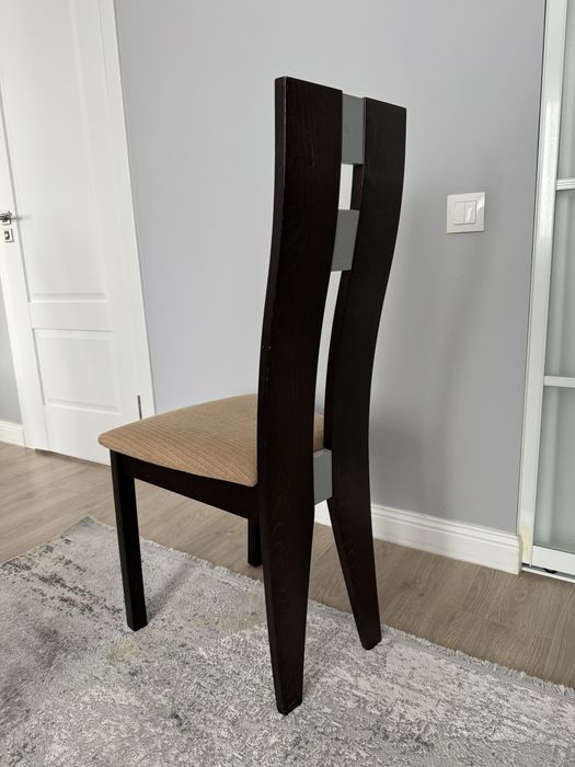 Стулья в идеальном состоянии, Малайзия