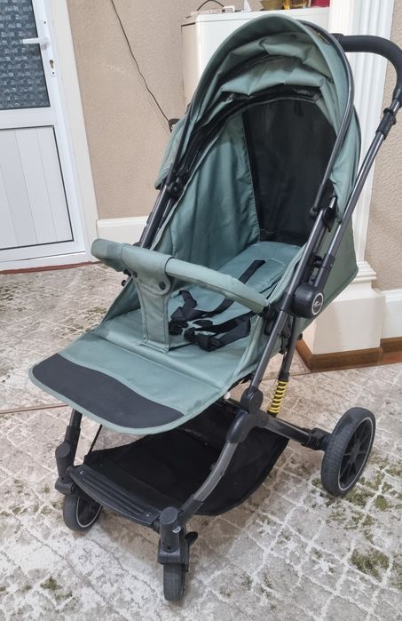 Коляска чемодан.