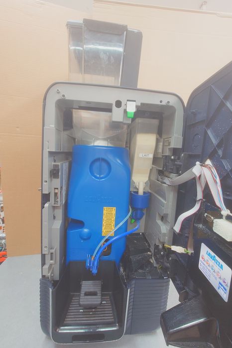 Кафе машина Lavazza blue 3051