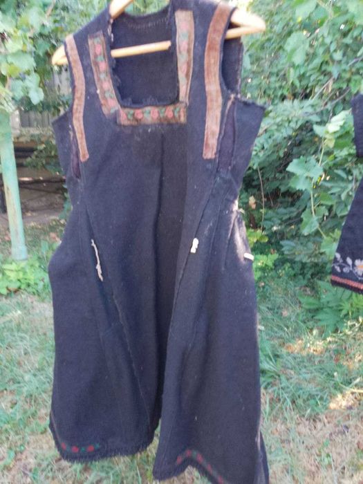 Автентичен сукман от самоковска носия