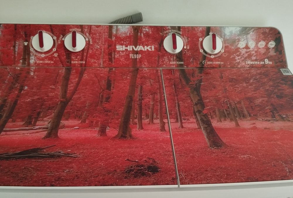 9 кг .Продайотся пол автомат стиральная машинка.