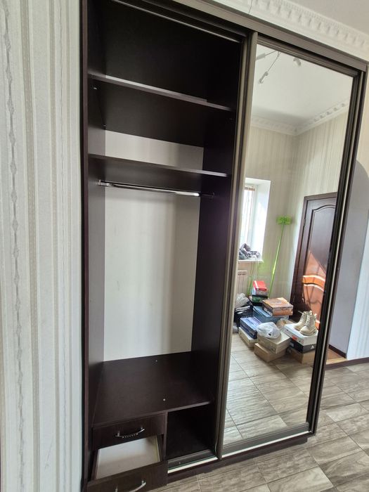 Шкаф купе зеркальный