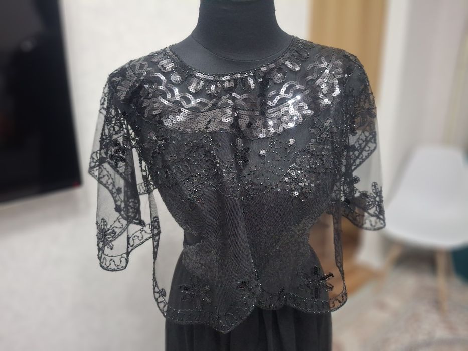 Новое вечернее  платье с накидкой