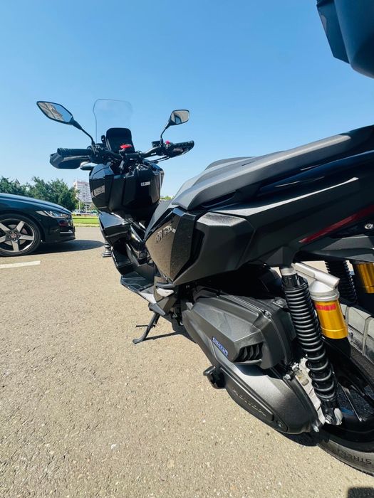 Honda ADV350 2025 | 8.900 km | Garanție | Topcase Givi