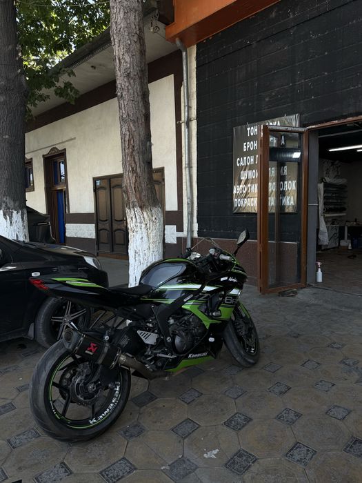 Мотоцикл KAWASAKI zx6r
