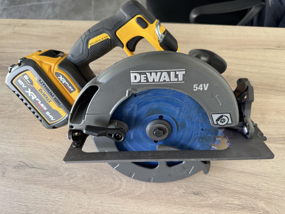 Circular De walt taiat fier lemn NOU