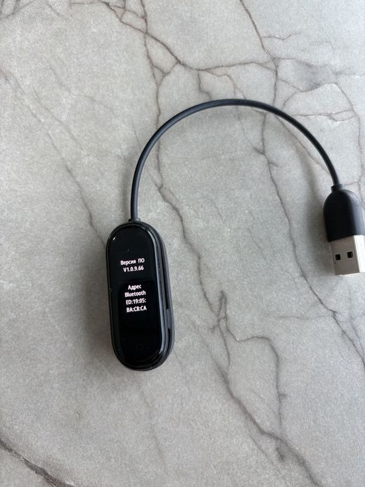 Фитнес браслет MI