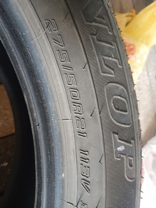 Продам 2 летние шины DUNLOP 275/50 R21