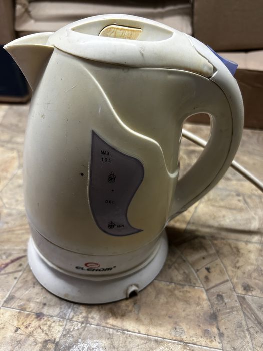 Кафемашина за филтър кафе, фреш машина и кана за топлене на вода