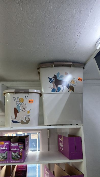 Контейнер  для корма