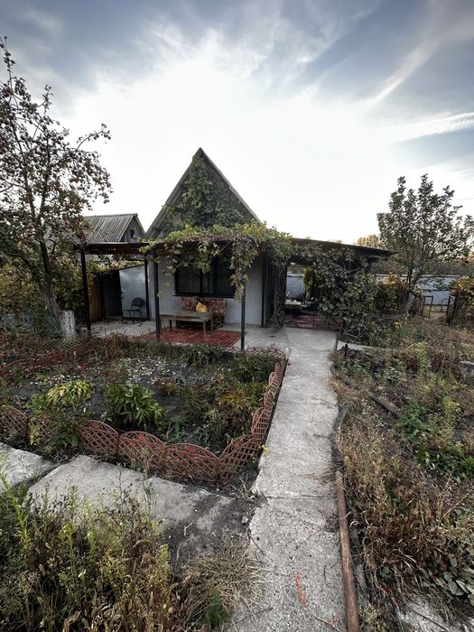 Продам два жилых дома 15 соток