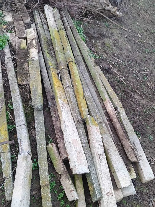 Stalpi de beton gratis