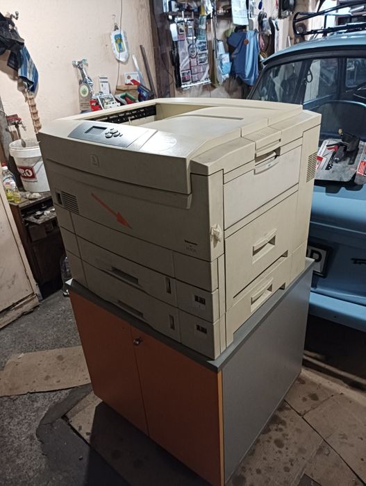 Продавам принтер формат А3