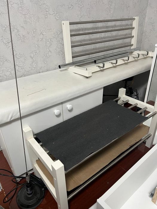 Продам,обувницу и вешалку от фирмы икеа в хорошем состояний