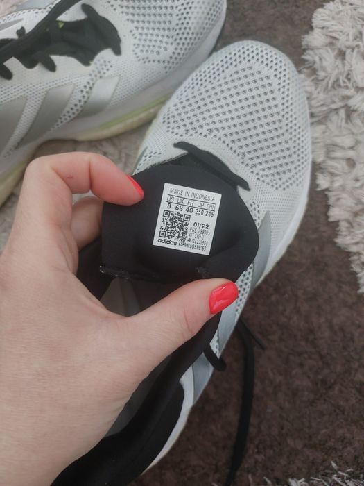 Маратонки adidas